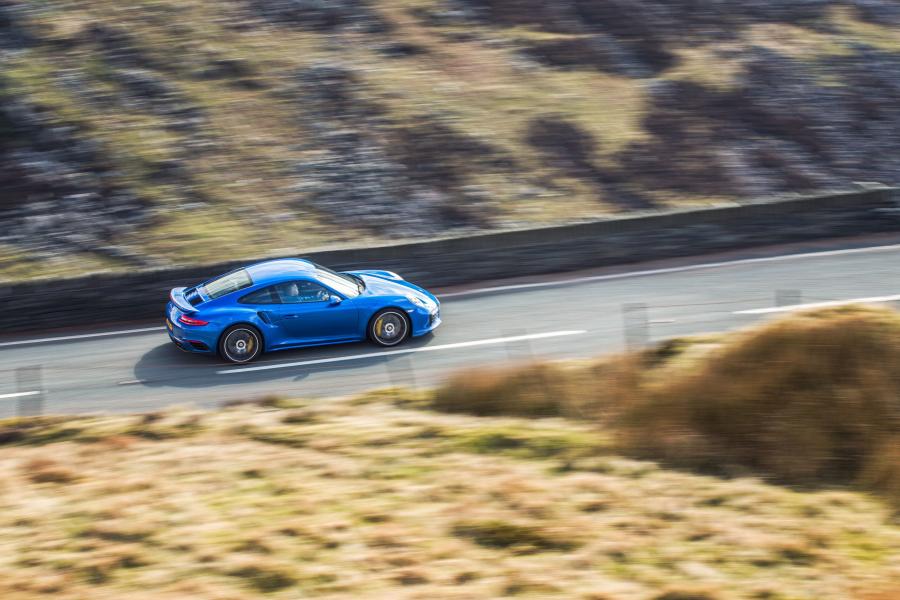  Porsche 911 Turbo S Coupe 2016 года  (UK) (фото 29 из 29)